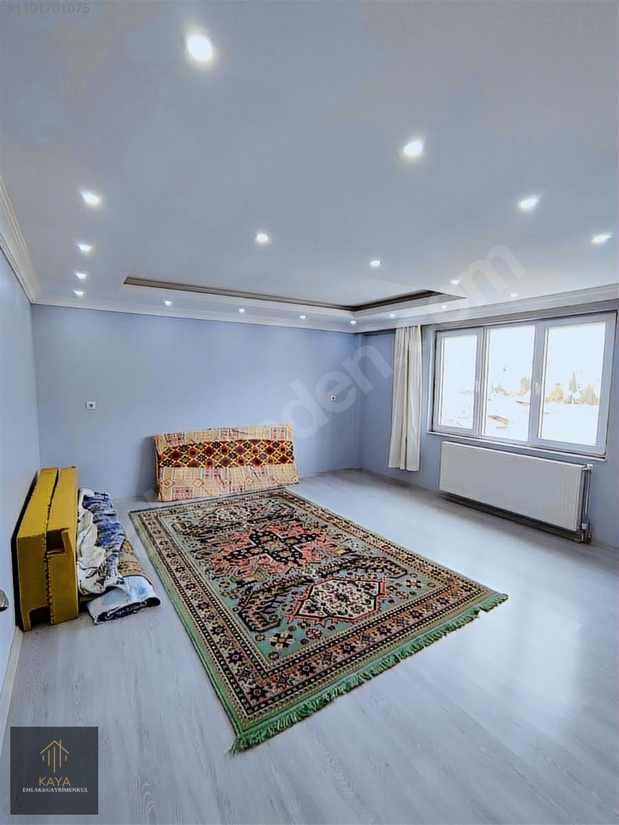 KAYA GAYRİMENKUL'DEN SARAYALTIDA SATILIK FULL YAPILI 2+1 DAİRE - UŞAK MERKEZ fotoğraf 3
